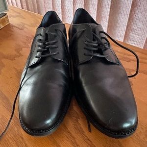 Size 8 M cole Haan oxfords